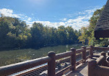 Fullersburg Woods Nature Education Center