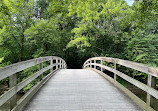 Fullersburg Woods Nature Education Center