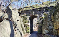 Arco de piedra de paseo