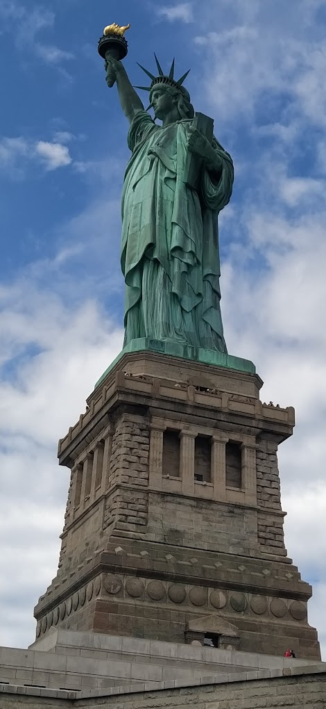 Is Statue of liberty in New York or New Jersey?