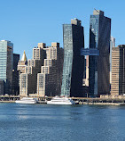 Parc d'État Gantry Plaza