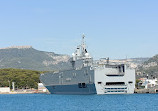 Visit the harbor of Toulon