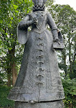 Mary, Queen of Scots Statue