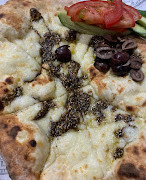 Fakhani (Cheese & Olives)