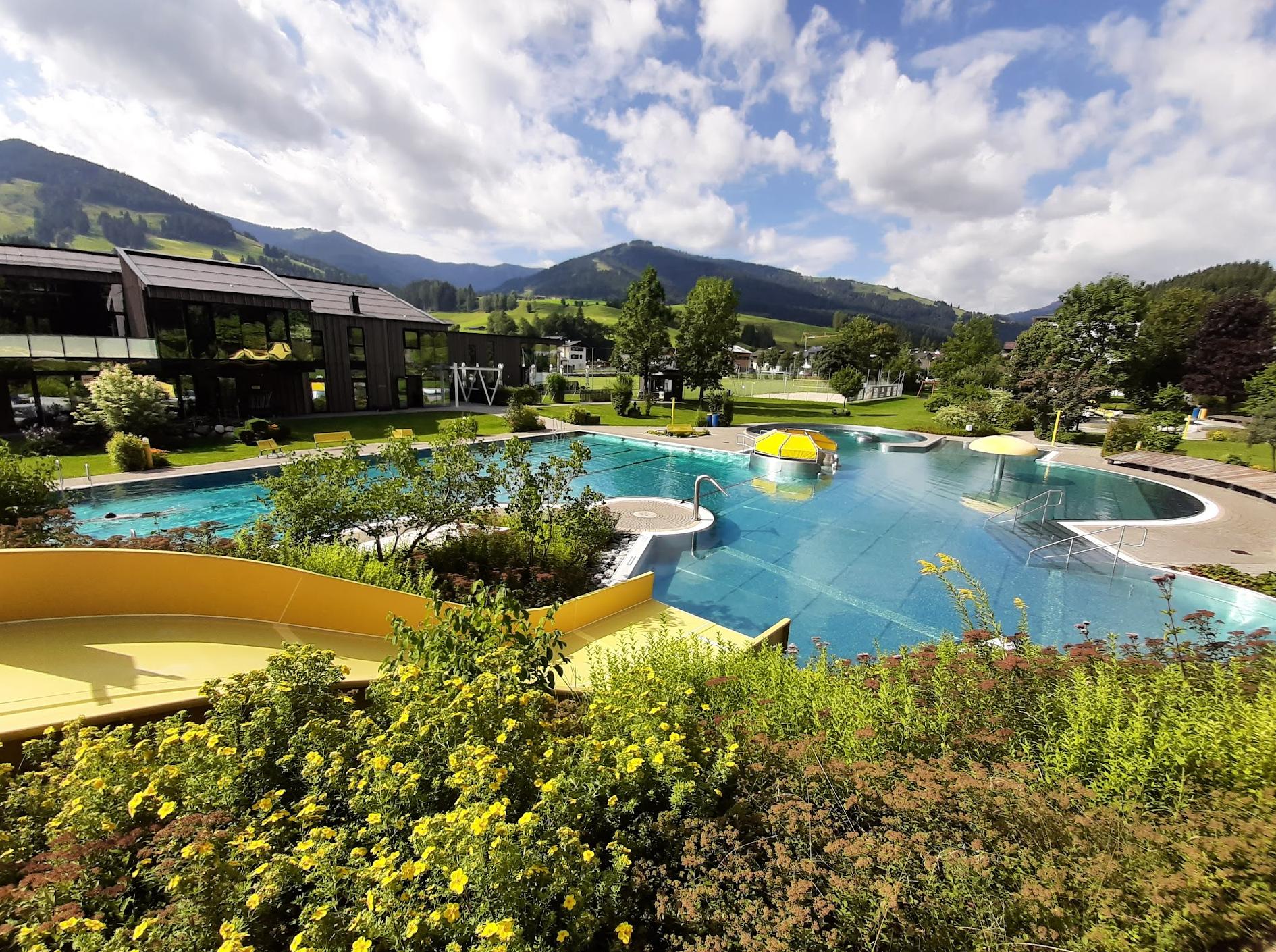 Schwimmbad u Freizeitanlagen