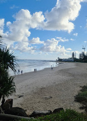 Rainbow Bay Beach