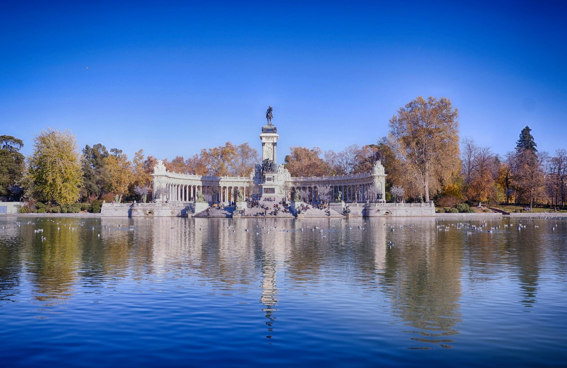 El Retiro Park