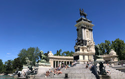 El Retiro Park