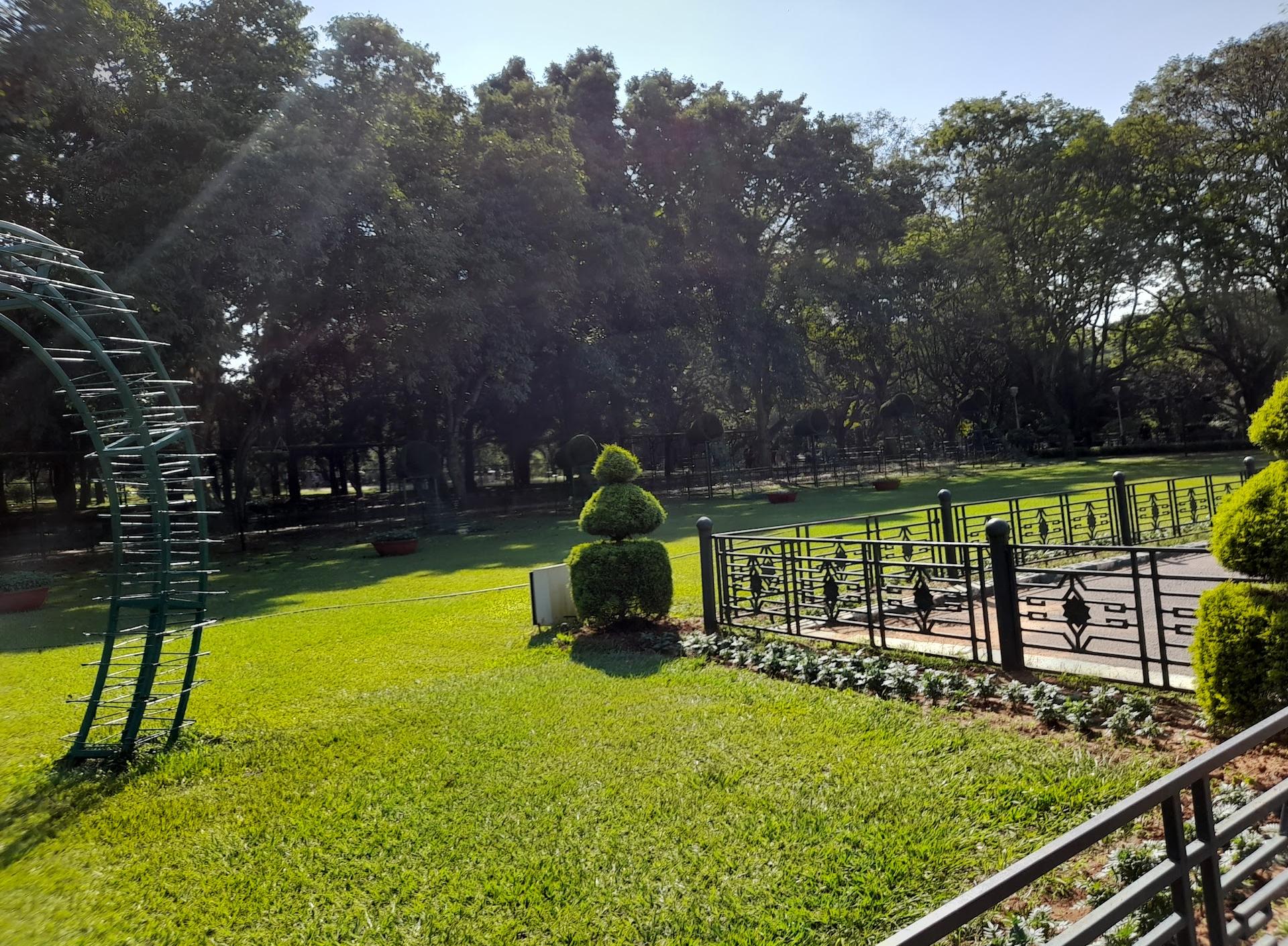 Lalbagh Botanical Garden Parking