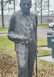 PG van Tienhoven standbeeld