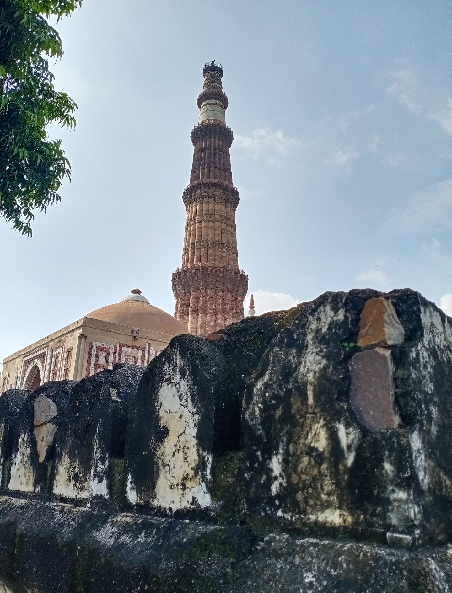 Qutub minar Car Parking