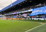 ورزشگاه MATRADE Loftus Road