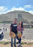 Teotihuacan Pyramids (Botanical Gardens)