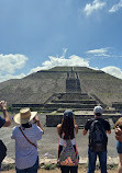 Teotihuacan Pyramids (Botanical Gardens)