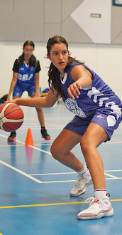 Além da Academia de Basquete