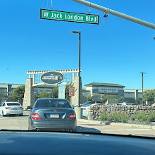 San Francisco Premium Outlets