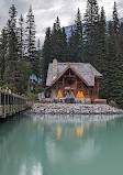 Emerald Lake Parking