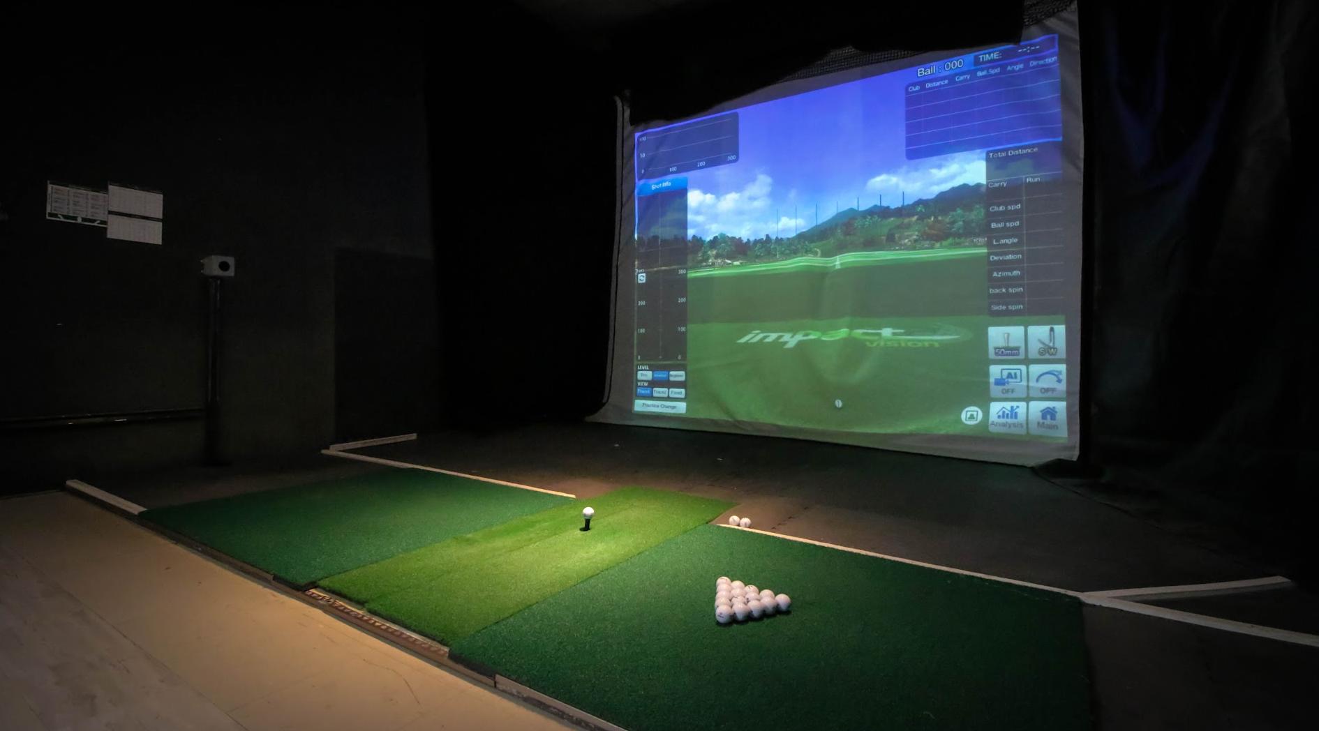 Tracer Golf Driving Range