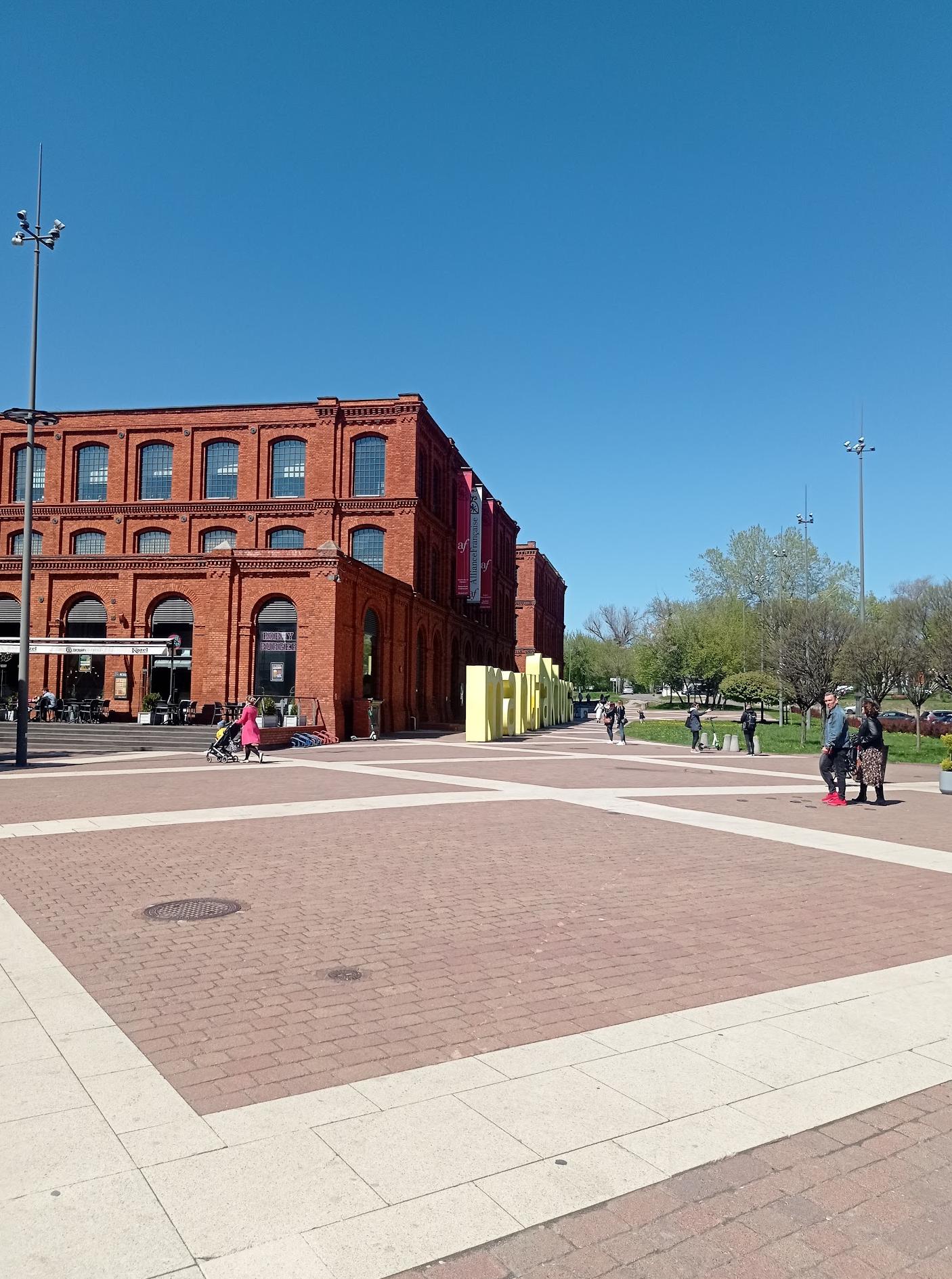 MANUFAKTURA - rzeźba, napis przestrzenny