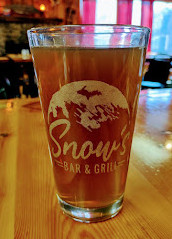 Snows Bar and Grill