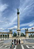 Heroes' Square