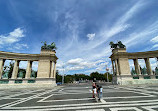 Heroes' Square