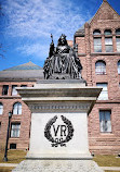 Queen Victoria Statue