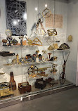 The Collection of Historical Scientific Instruments at the Putnam Gallery