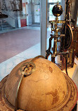 The Collection of Historical Scientific Instruments at the Putnam Gallery