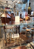 The Collection of Historical Scientific Instruments at the Putnam Gallery