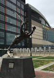 Bobby Orr Statue