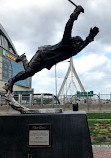 Bobby Orr Statue