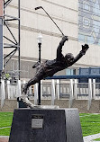 Bobby Orr Statue