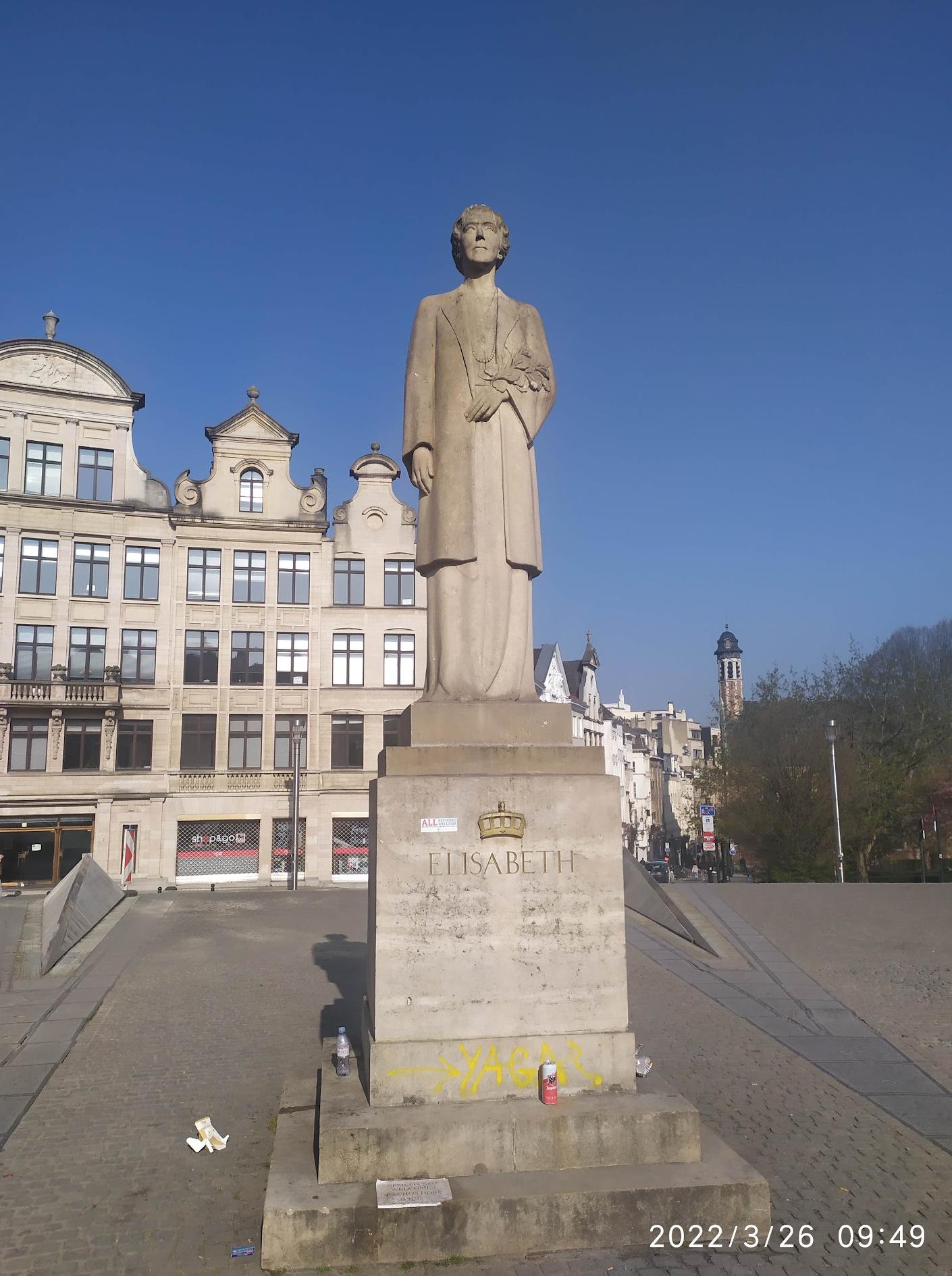 Standbeeld van Koningin Elisabeth