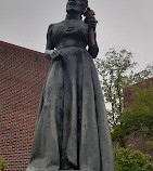 Billie Holiday Statue