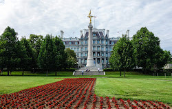 Памятник первой пехотной дивизии