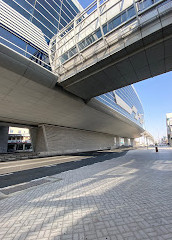 U-Bahn-Bushaltestelle Abu Baker Al Siddique 2