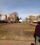 Plaza Lafayette