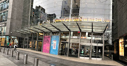 Die Geschäfte am Columbus Circle