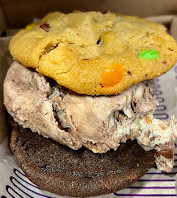 Insomnia Cookies