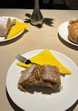 Strudel Cafe Kroll