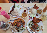 Nasi Kerabu Cikgu CT