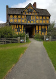 Stokesay Castle