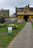 Stokesay Castle