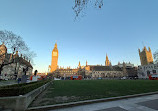 Sir Winston Churchill statue