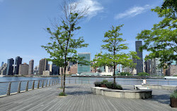 Freizeitdock Gantry Plaza State Park