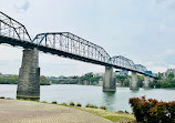 Walnut Street Bridge