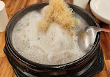 Baek Nyeon Baekse Ginseng Chicken Soup