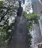 Monumento a Simon Bolivar