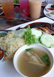 Adik Nasi Ayam Jelutong